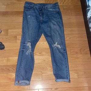 LEVI’s ripped mom jeans